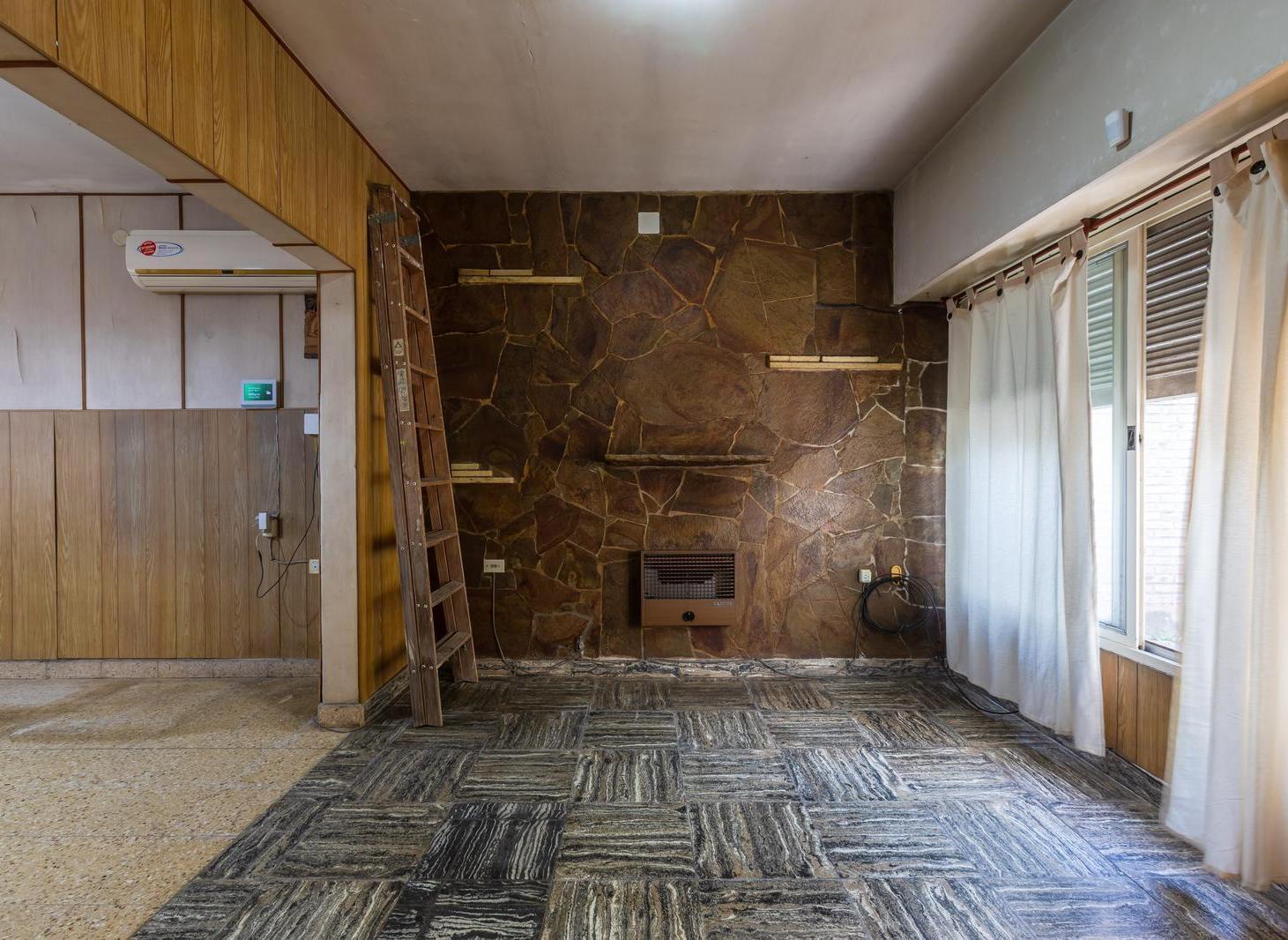 Foto de VENTA CASA CUATRO DORMITORIOS EN BARRIO INDUSTRIAL, imagen 1