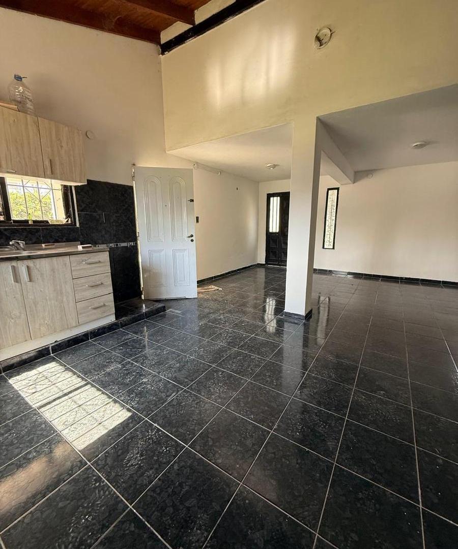 Foto de EN VENTA - CASA DE 1 DORMITORIO CON JARDÍN Y PILETA - COUNTRY 16, imagen 5