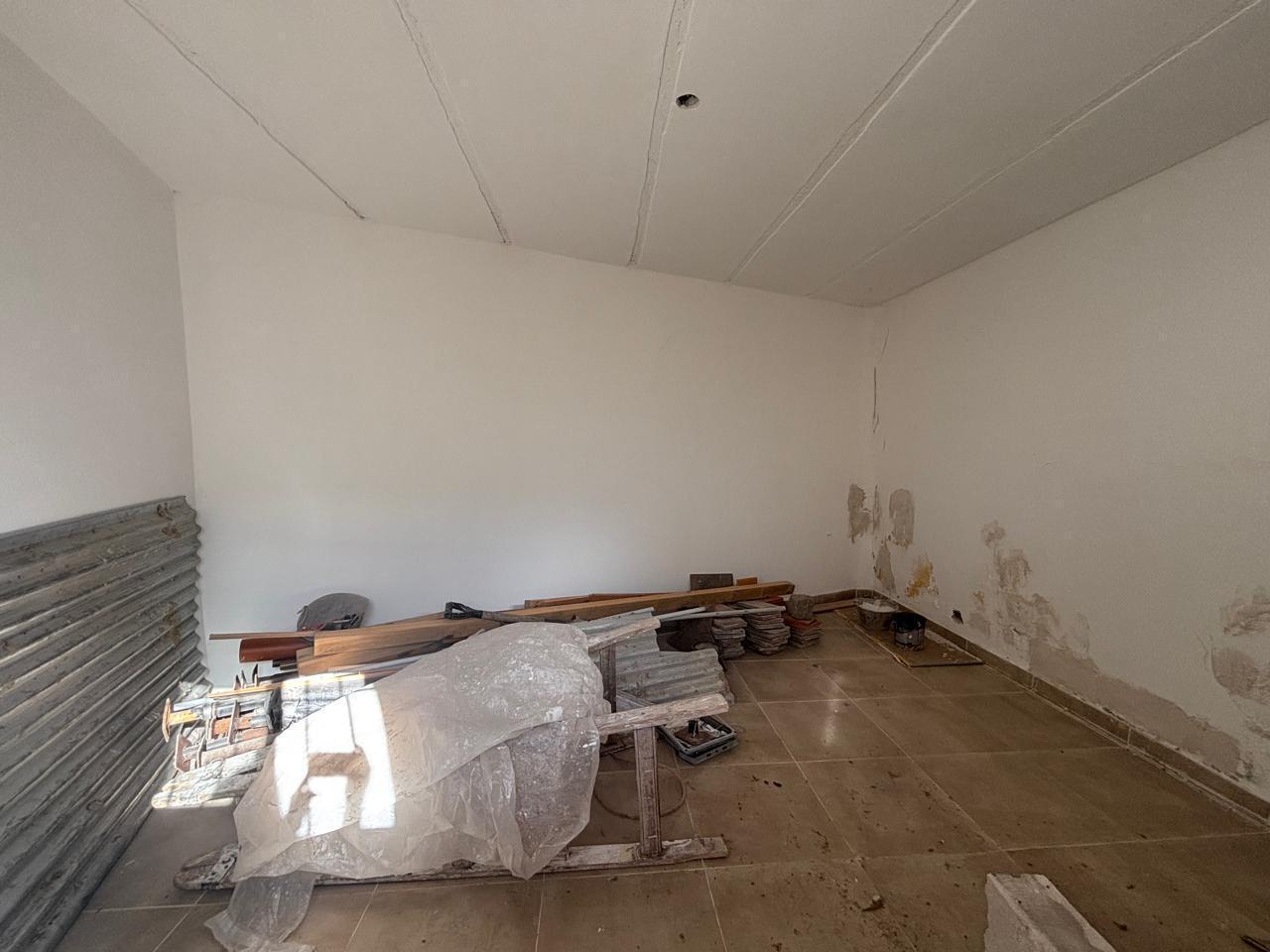 Foto de EN VENTA CASA DE PASILLO DOS DORMITORIOS BARRIO LOURDES, imagen 3