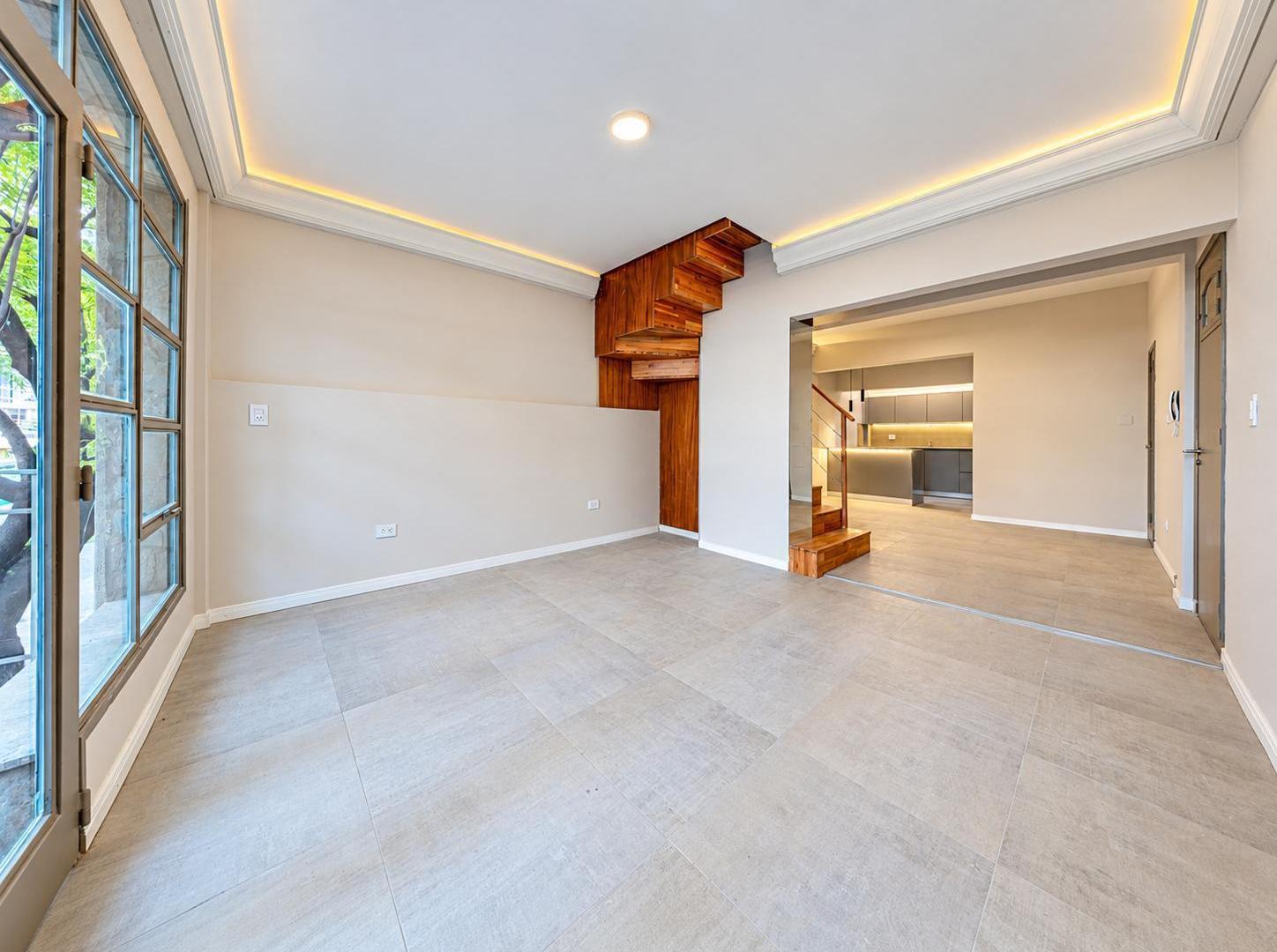 Foto de EN VENTA - CASA 3 DORMITORIOS CON PATIO Y TERRAZA - CENTRO, ROSARIO, imagen 4