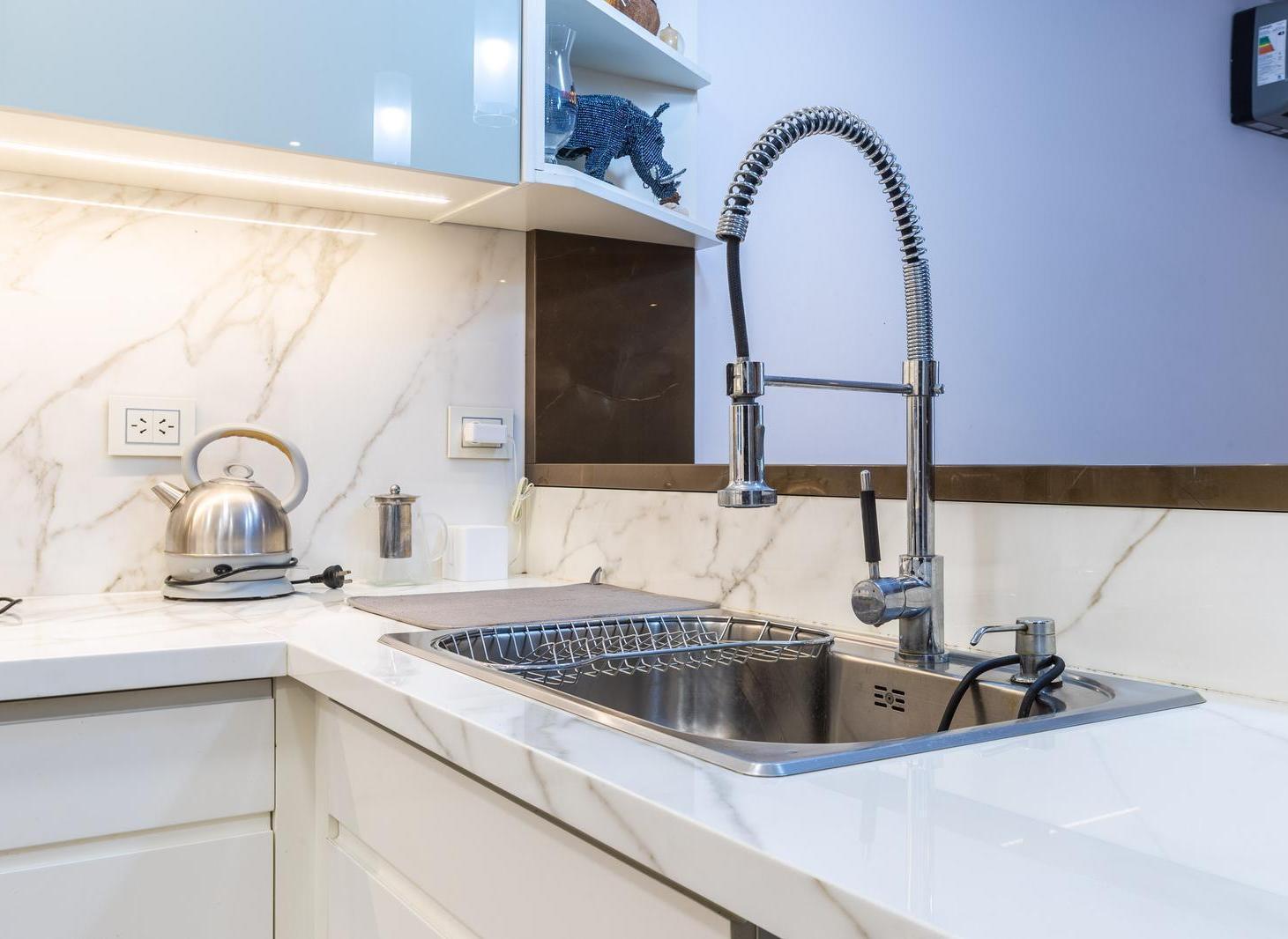 Foto de VENTA CASA AL FRENTE CON DOS DORMITORIOS Y COCHERA BARRIO CENTRO, imagen 5