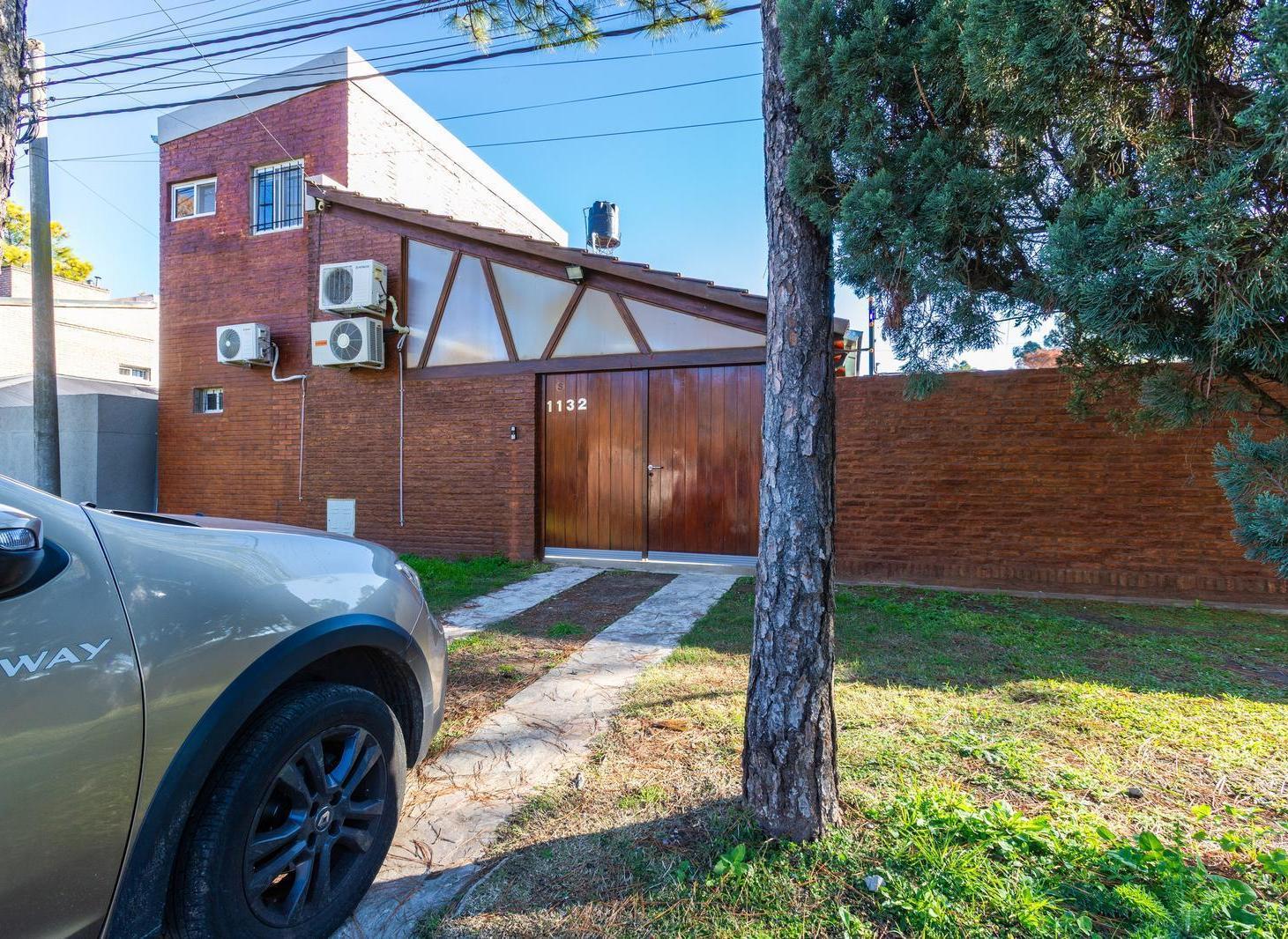 Foto de CASA DE 1 DORMITORIO CON COCHERA Y PISCINA EN VENTA FISHERTON, imagen 5