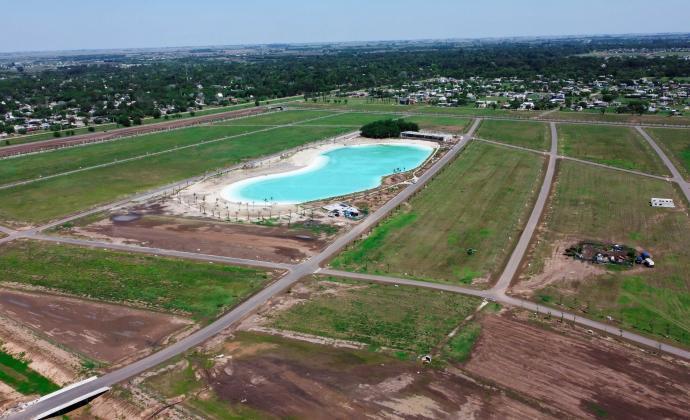Foto de EN VENTA - LOTE EN BARRIO VIDA LAGOON - FUNES, imagen 2