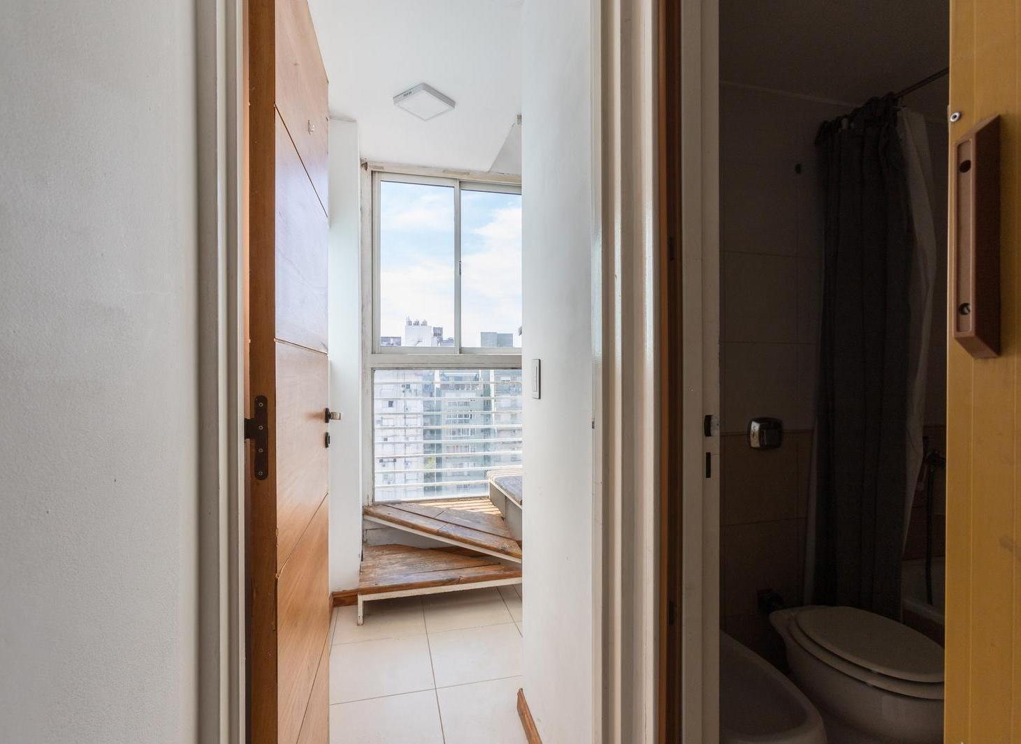 Foto de DEPARTAMENTO DE 1 DORMITORIO DUPLEX 2 CON BALCONES TERRAZA EN VENTA, imagen 2
