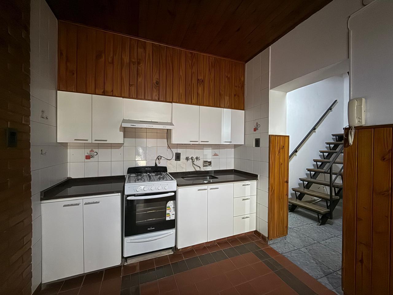 Foto de VENTA/PERMUTA - CASA 3 DORMITORIOS Y TERRAZA - BARRIO PARQUE CASADO, imagen 2