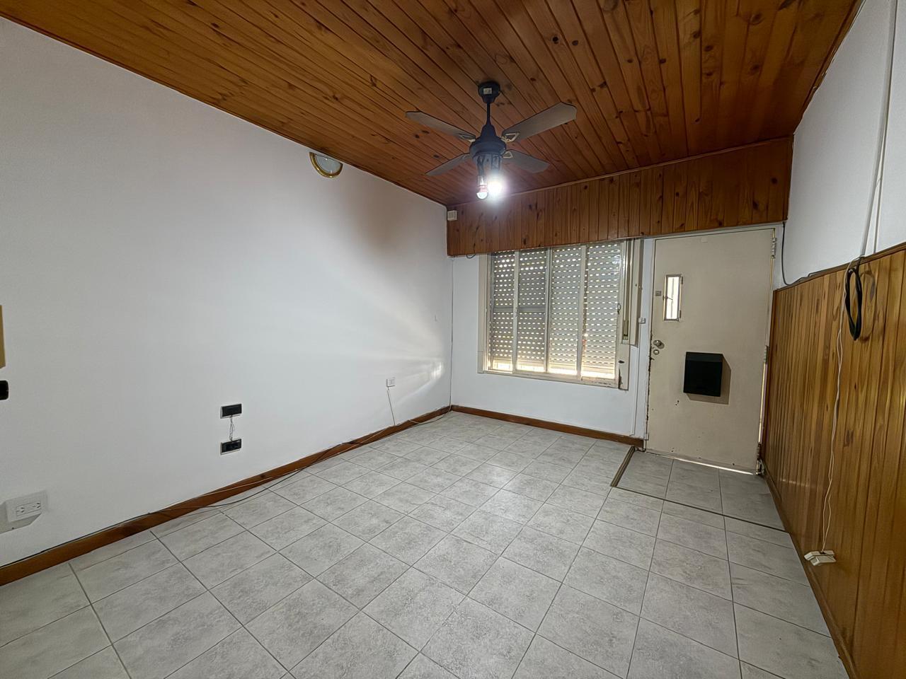 Foto de VENTA/PERMUTA - CASA 3 DORMITORIOS Y TERRAZA - BARRIO PARQUE CASADO, imagen 5