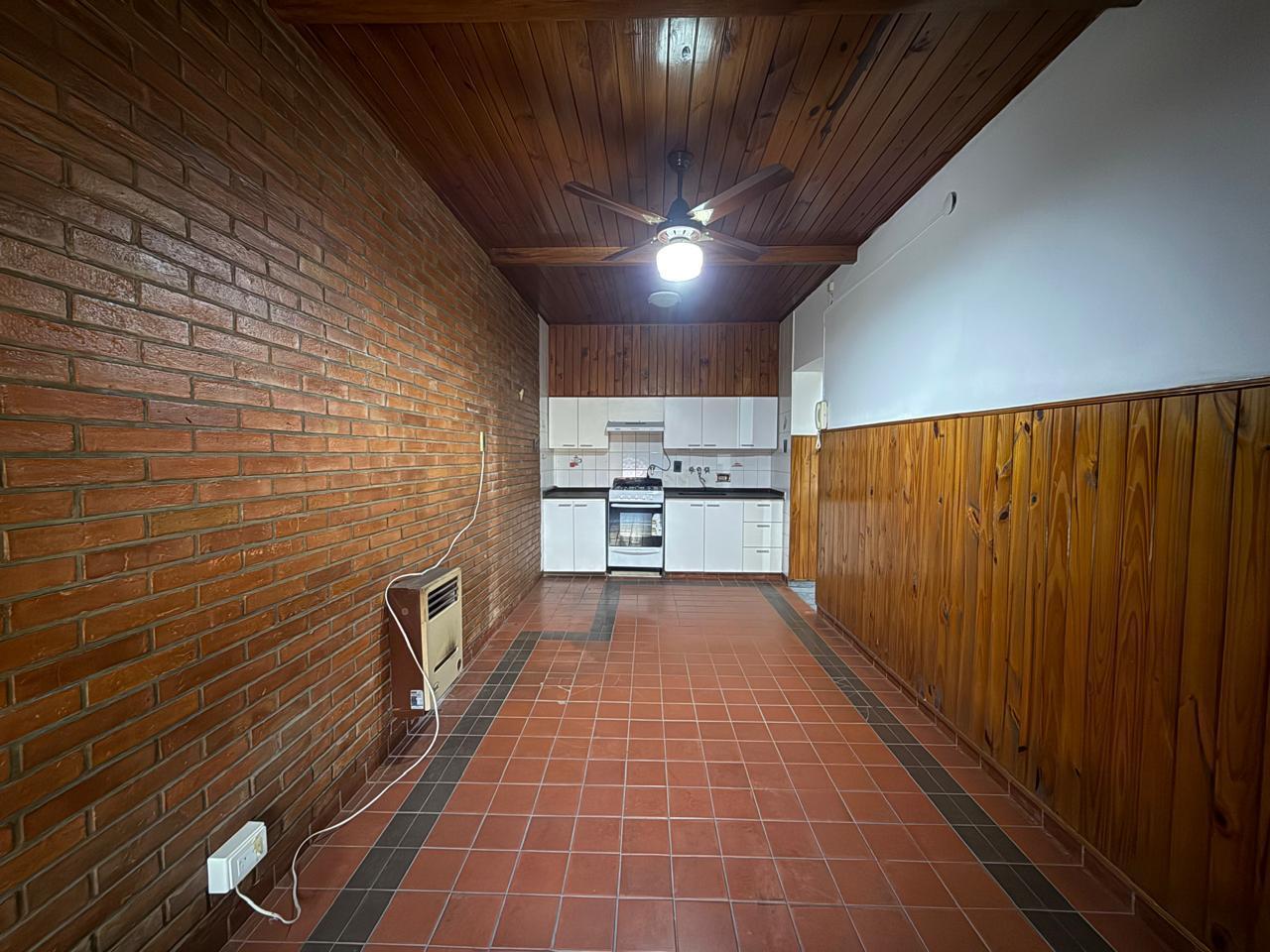 Foto de VENTA/PERMUTA - CASA 3 DORMITORIOS Y TERRAZA - BARRIO PARQUE CASADO, imagen 3