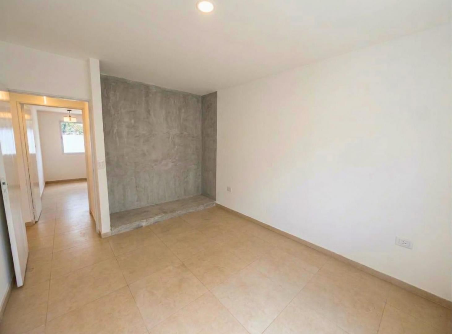 Foto de VENTA CASA 3 DORMITORIOS CON COCHERA Y PATIO VERDE APTA CREDITO, imagen 5