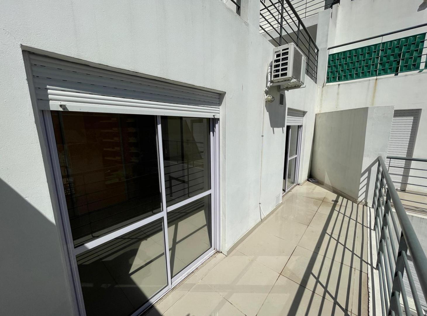 Foto de Alquiler en centro - Departamento de un dormitorio con balcón, imagen 4