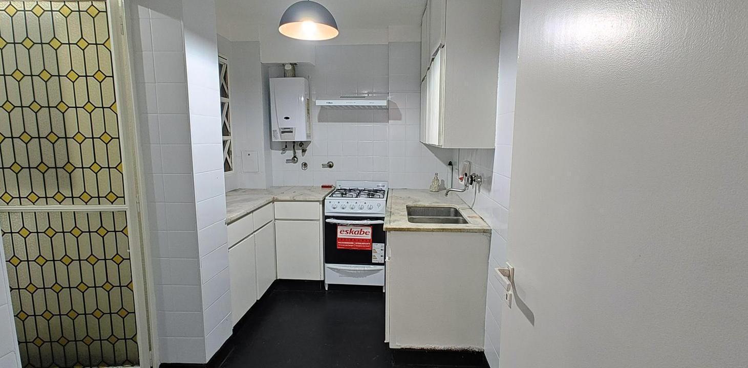 Foto de DEPARTAMENTO EN ALQUILER - 3 HABITACIONES CON COCHERA, imagen 2