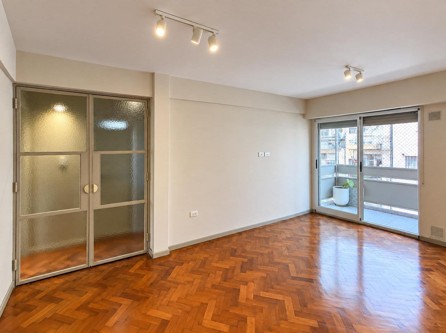 Foto de EN VENTA DEPARTAMENTO 2 DORMITORIOS COMODIN RECICLADO A NUEVO BARRIO, imagen 3