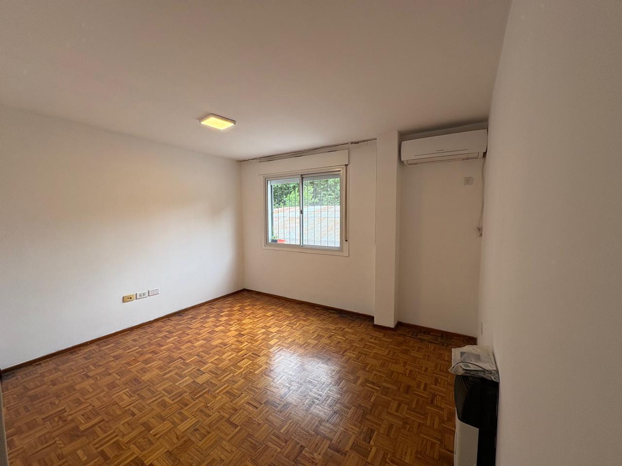 Foto de ALQUILER - DEPARTAMENTO DE 2 DORMITORIOS + COMODIN Y COCHERA - PICHINCHA, imagen 1