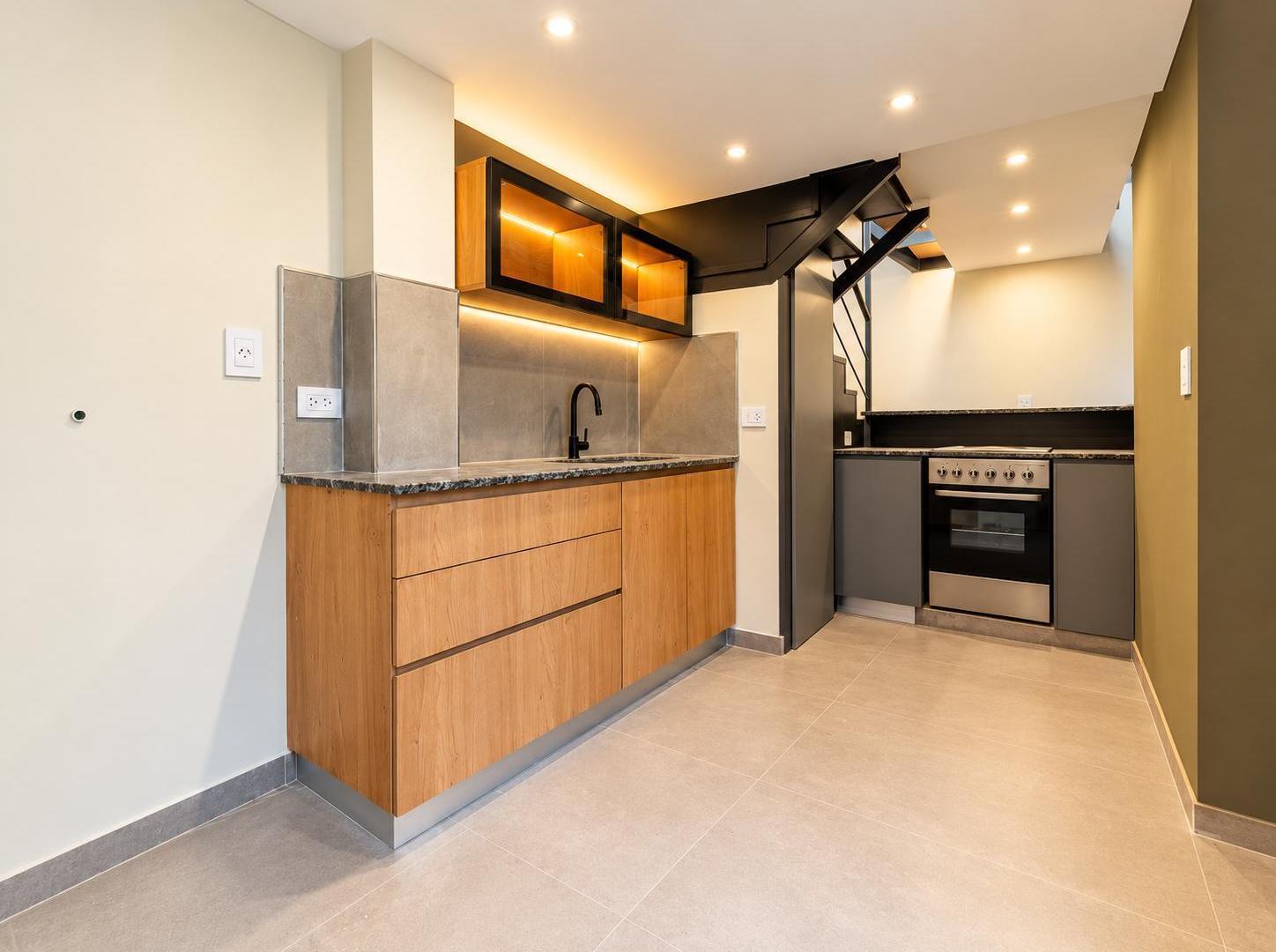 Foto de VENTA - PH 2 DORMITORIOS RECICLADO - CENTRO, ROSARIO, imagen 3