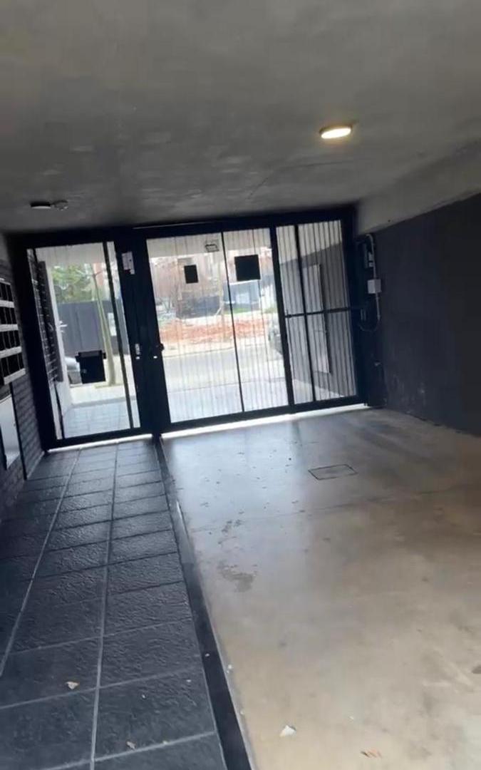 Foto de COCHERA CUBIERTA EN VENTA – PICHINCHA | SANTIAGO 168 BIS, imagen 4