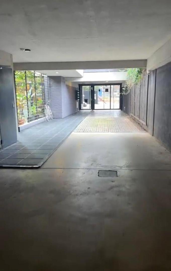 Foto de COCHERA CUBIERTA EN VENTA – PICHINCHA | SANTIAGO 168 BIS, imagen 2