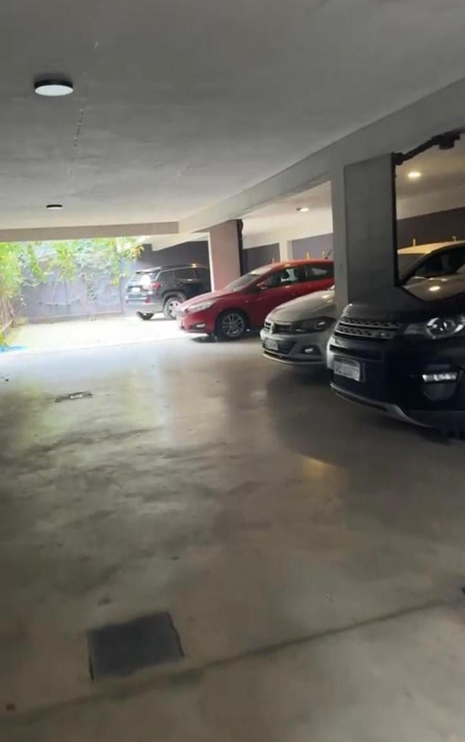 Foto de COCHERA CUBIERTA EN VENTA – PICHINCHA | SANTIAGO 168 BIS, imagen 3