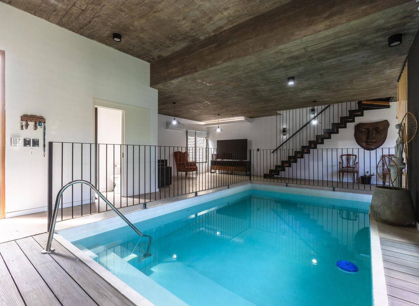 Foto de EN VENTA | CASA CON ESTILO ÚNICO EN PROFESIONAL COUNTRY CLUB | FUNES, imagen 1