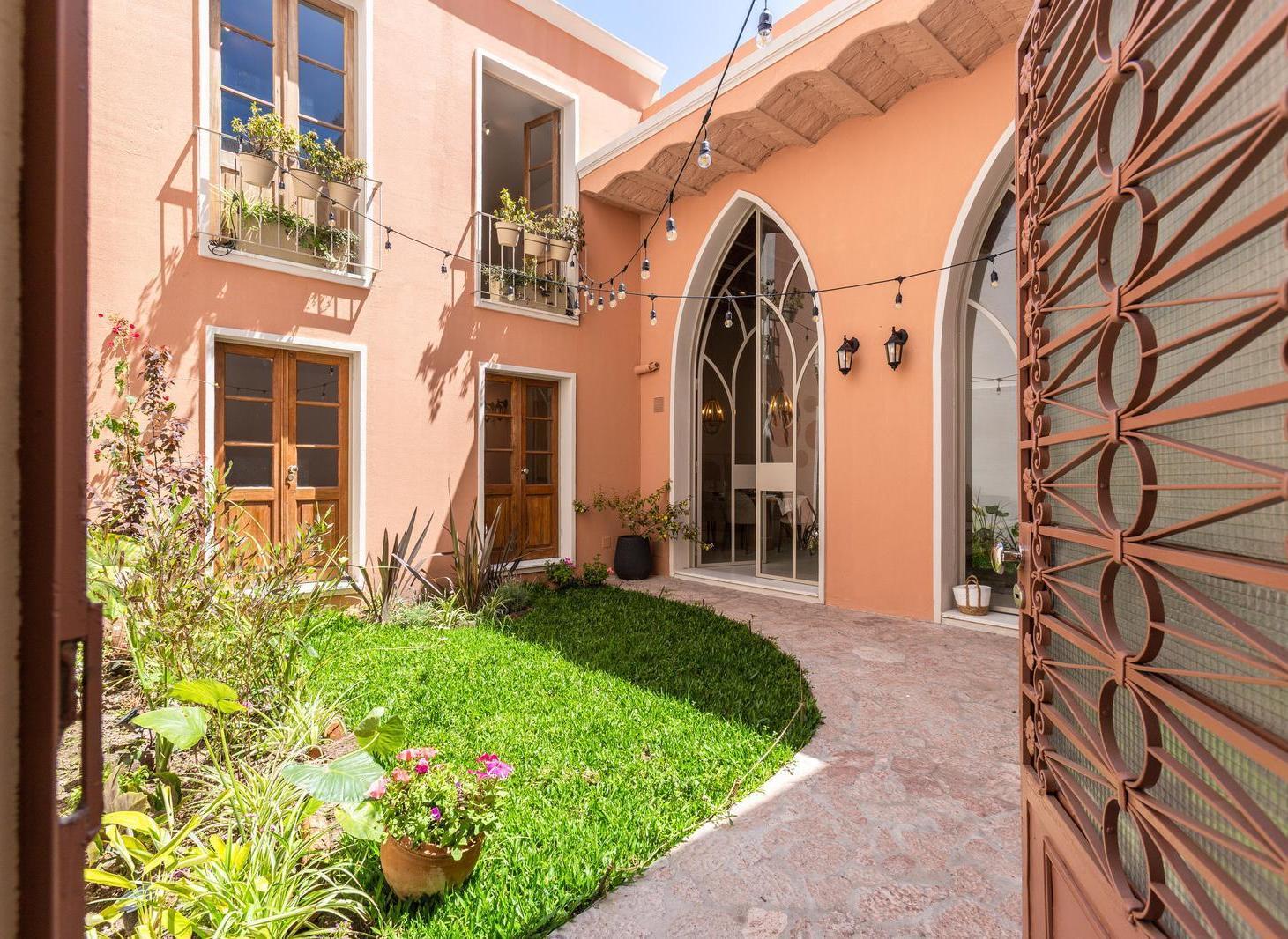 Foto de CASA EN VENTA DE 3 DORMITORIOS CON PISCINA EN BARRIO CENTRO RIO, imagen 1