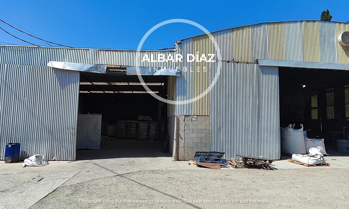 Galpón y Terreno Industrial en Villa Esquiú a Poca Distancia Av Circunvalacion 1