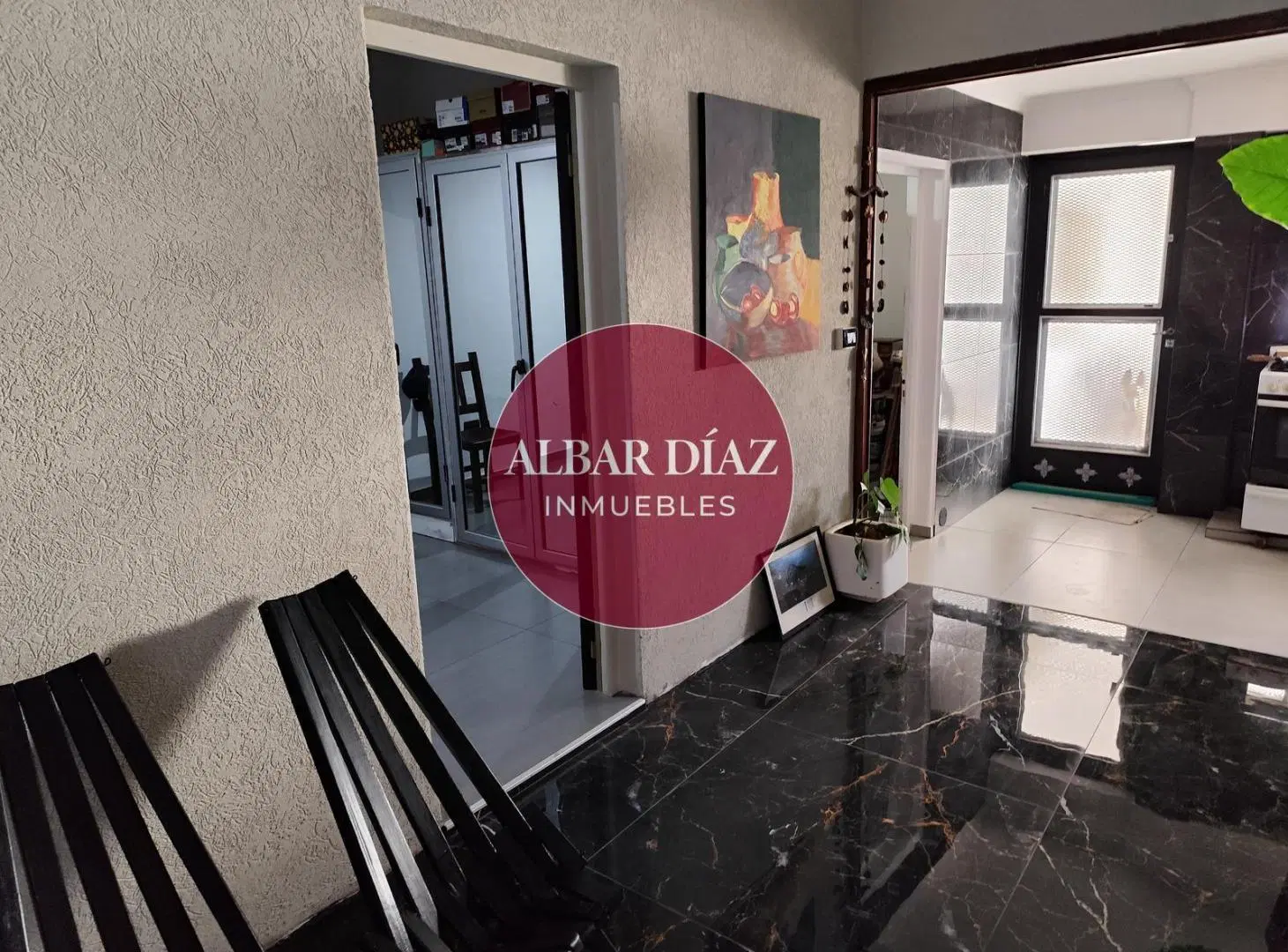Casa dos dormitorios | segura | Apto Crédito | Remodelada 2