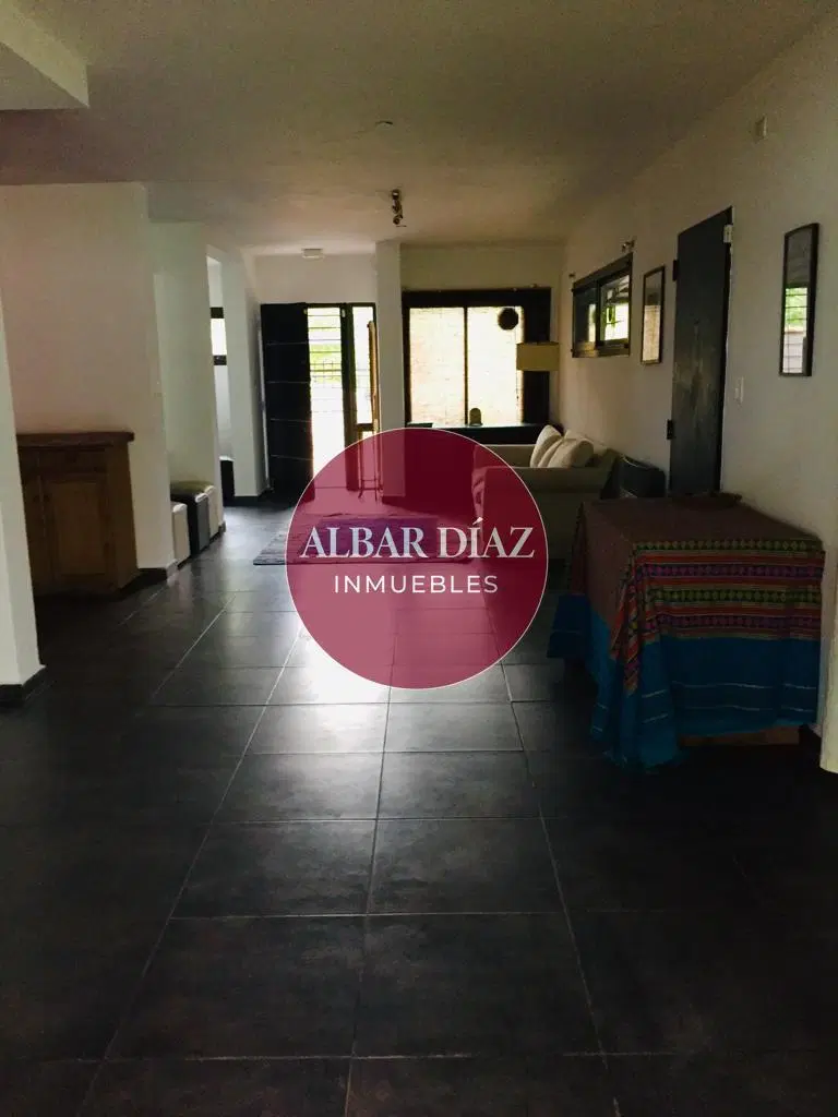 OPORTUNIDAD - CASA en Villa Rivera Indarte 4