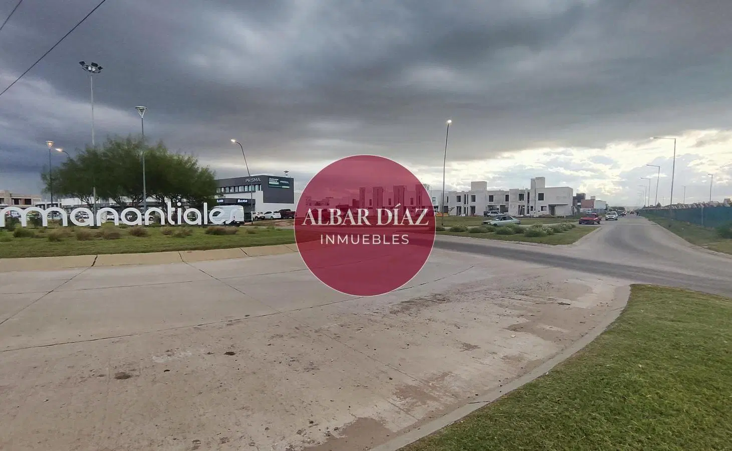 Exclusivo Terreno en ESQUINA EN BRISAS DE MANANTIALES 1