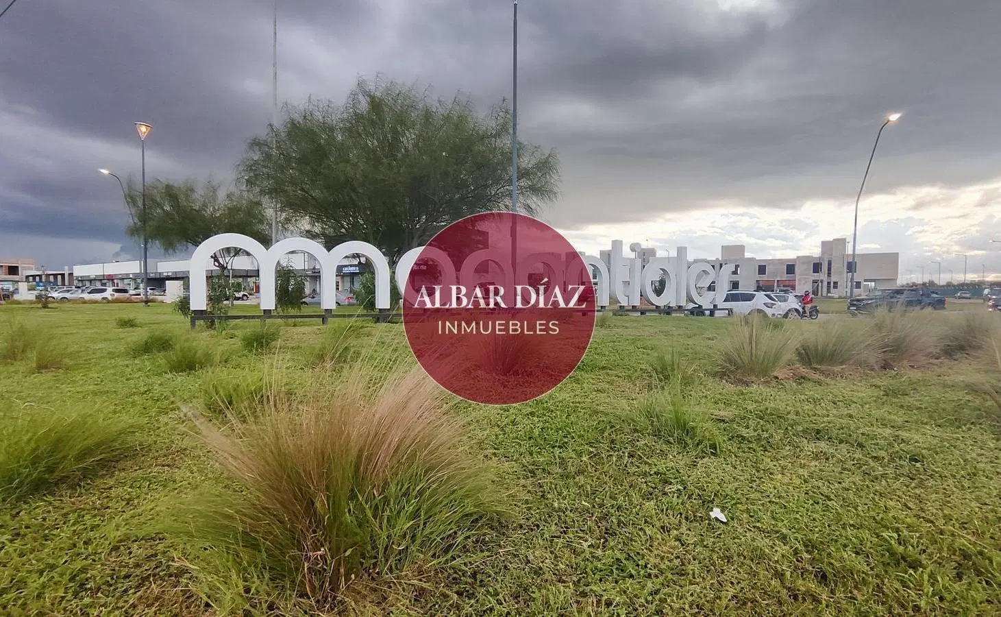 Exclusivo Terreno en ESQUINA EN BRISAS DE MANANTIALES 2