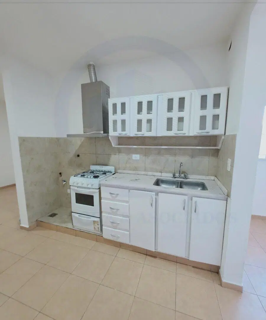 ALQUILER DPTO 2 DORMITORIOS CON TERRAZA EN B° PUYRREDON 3