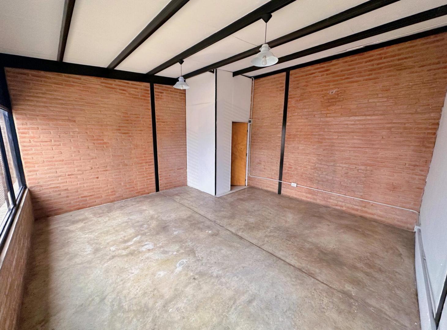 Foto de ALQUILER DE LOCAL COMERCIAL EN ZONA DE ALTO TRANSITO, imagen 5