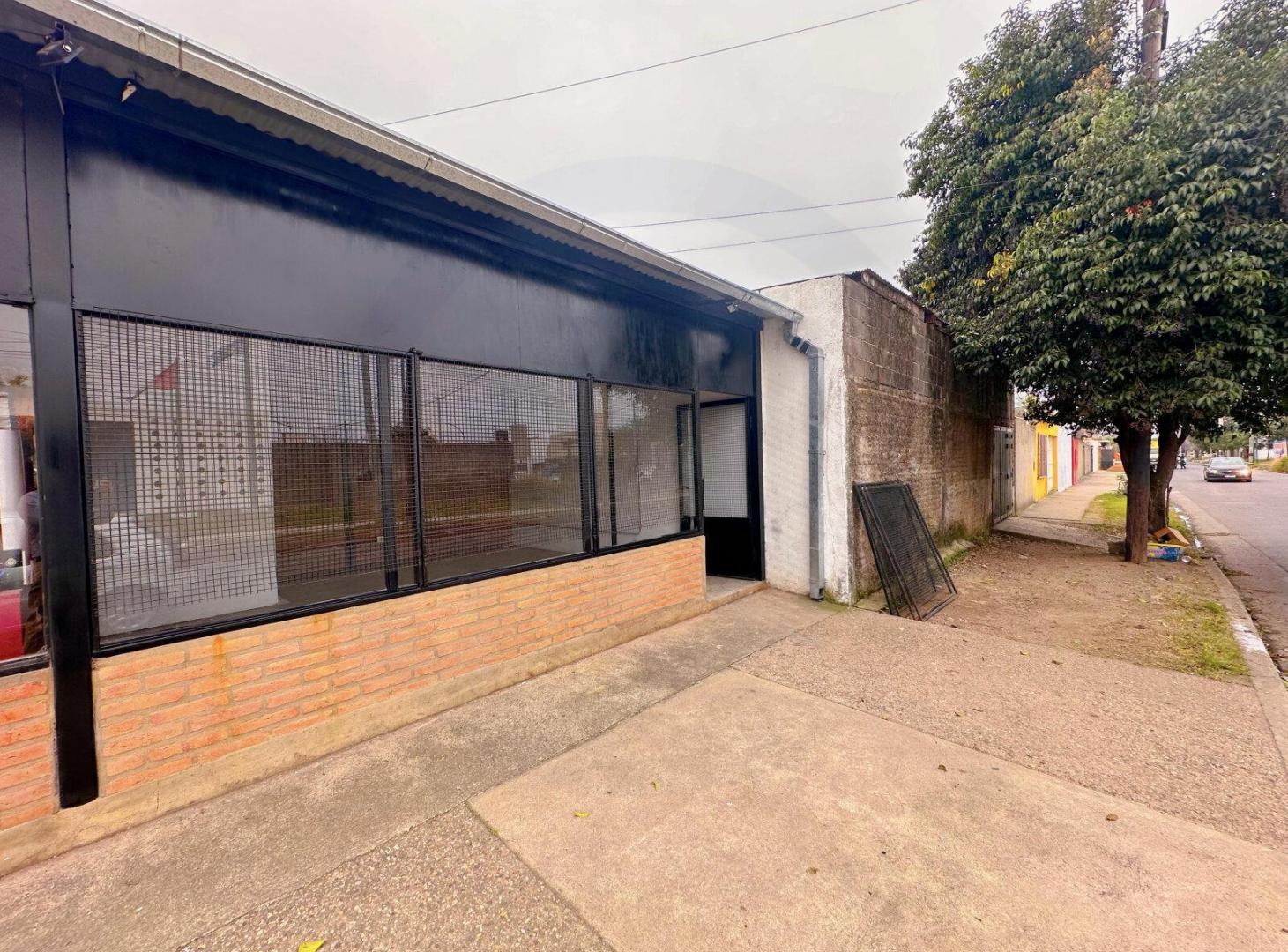 Foto de ALQUILER DE LOCAL COMERCIAL EN ZONA DE ALTO TRANSITO, imagen 2