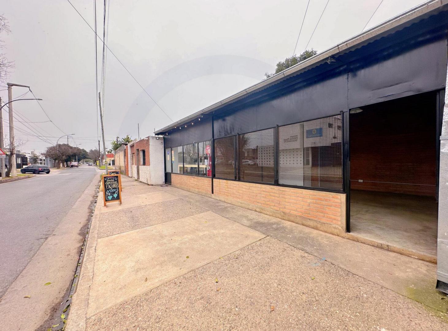 Foto de ALQUILER DE LOCAL COMERCIAL EN ZONA DE ALTO TRANSITO, imagen 3