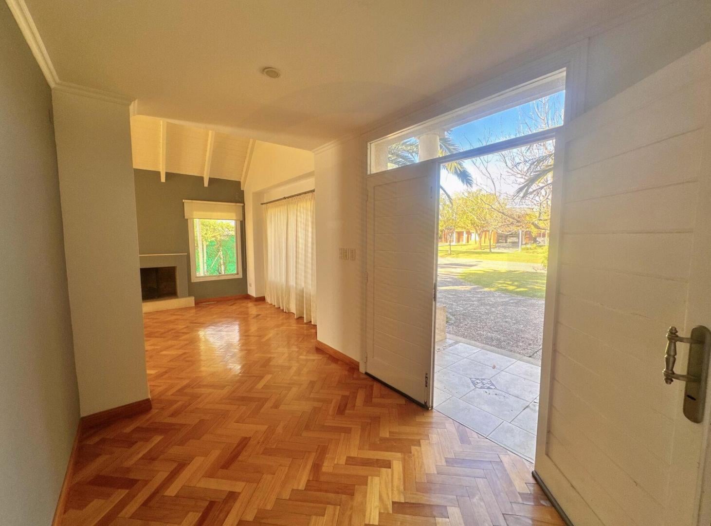 Foto de EXCLUSIVA RESIDENCIA EN ALQUILER- SAN ISIDRO- VILLA ALLENDE, imagen 3