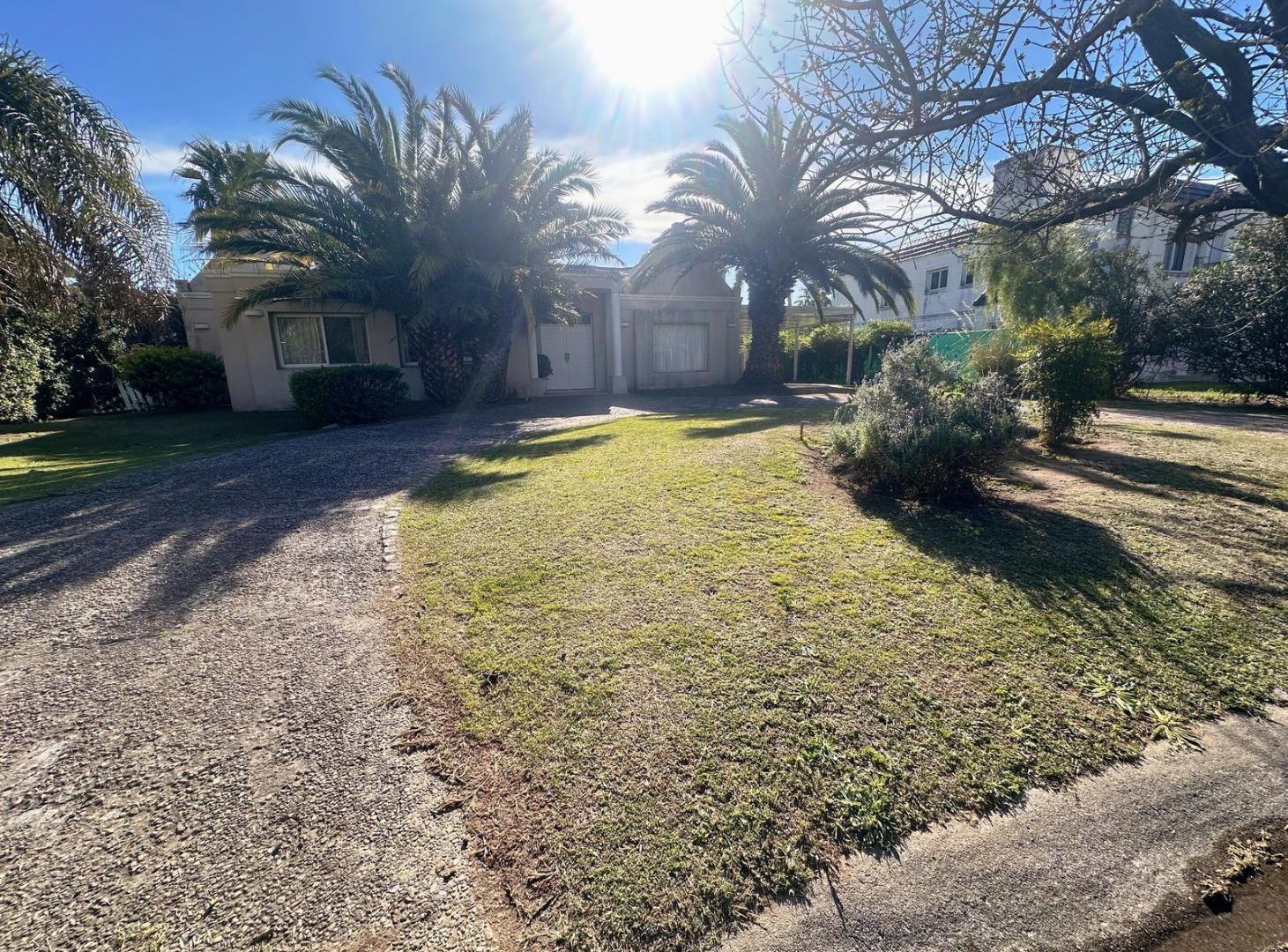 ALQUILER CASA DE 3 DORMITORIOS EN COUNTRY SAN ISIDRO - VILLA ALLENDE