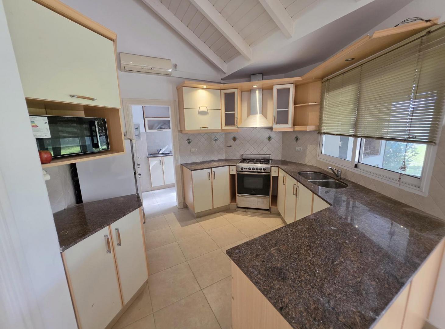 Foto de ALQUILER CASA 3 DORMITORIOS CON PILETA EN COUNTRY SAN ISIDRO VILLA, imagen 5