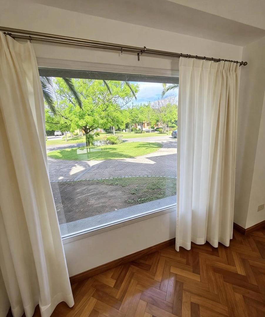 Foto de ALQUILER CASA 3 DORMITORIOS CON PILETA EN COUNTRY SAN ISIDRO VILLA, imagen 4