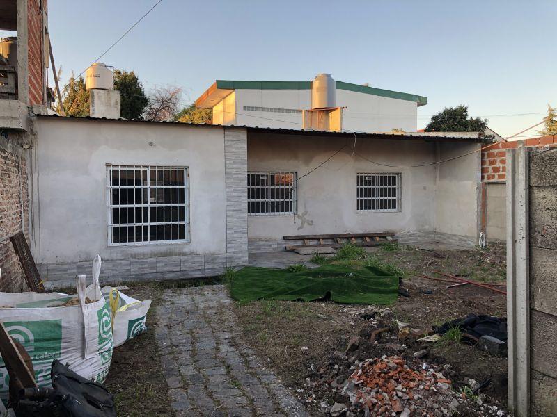 Casa 7 Ambientes o Mas. | Las Americas Al 200 5