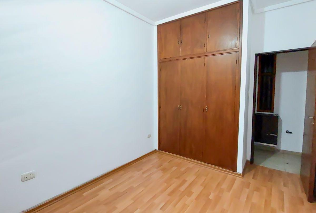 Casa 6 Ambientes. | Ayacucho Al 100 4