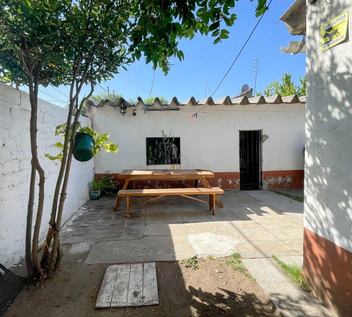 Casa 5 Ambientes. | Subteniente Juan Omar Abraham Al 2300 5