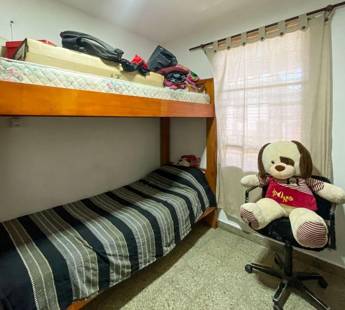 Casa 5 Ambientes. | Subteniente Juan Omar Abraham Al 2300 4