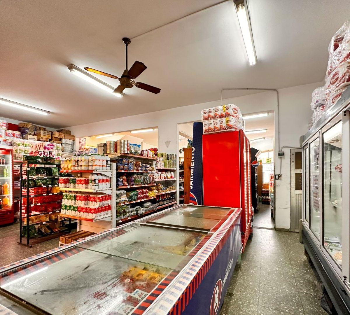 Local. | Sallares Al 1100 2