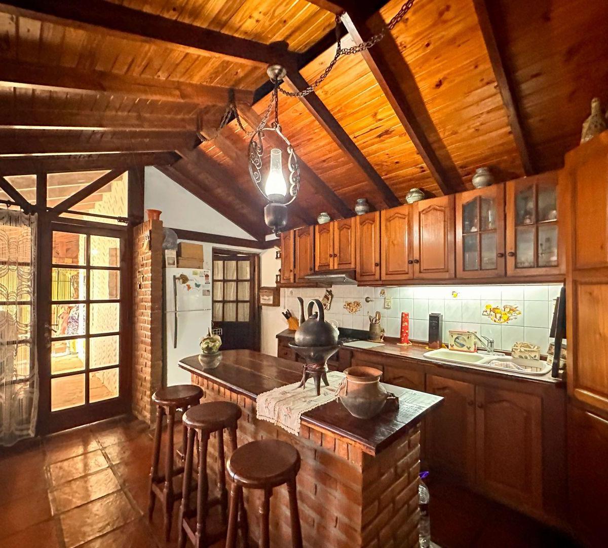 Casa 6 Ambientes. | España Al 2500 5
