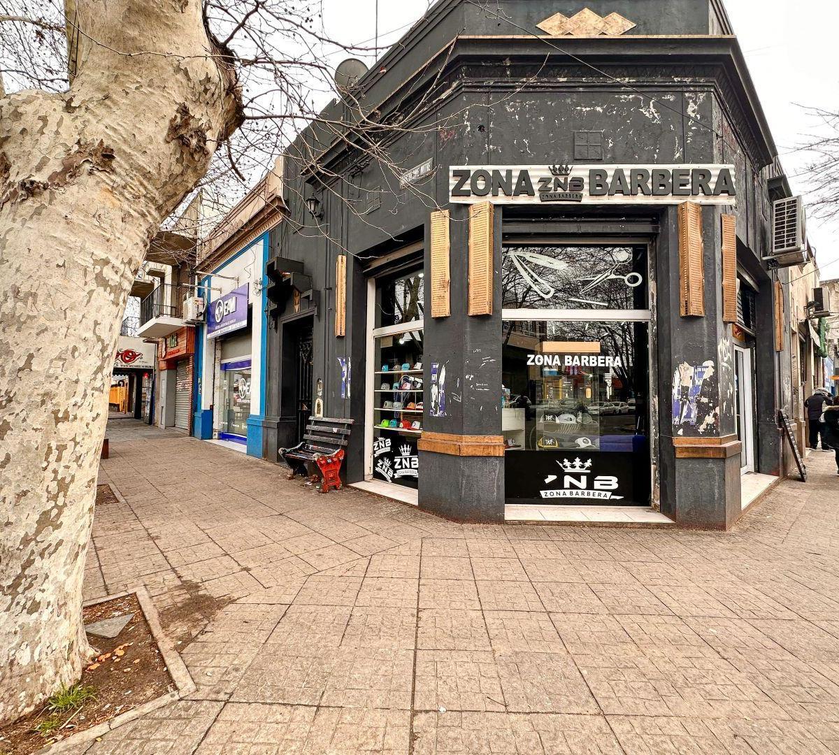 Local. | Bartolome Mitre 5
