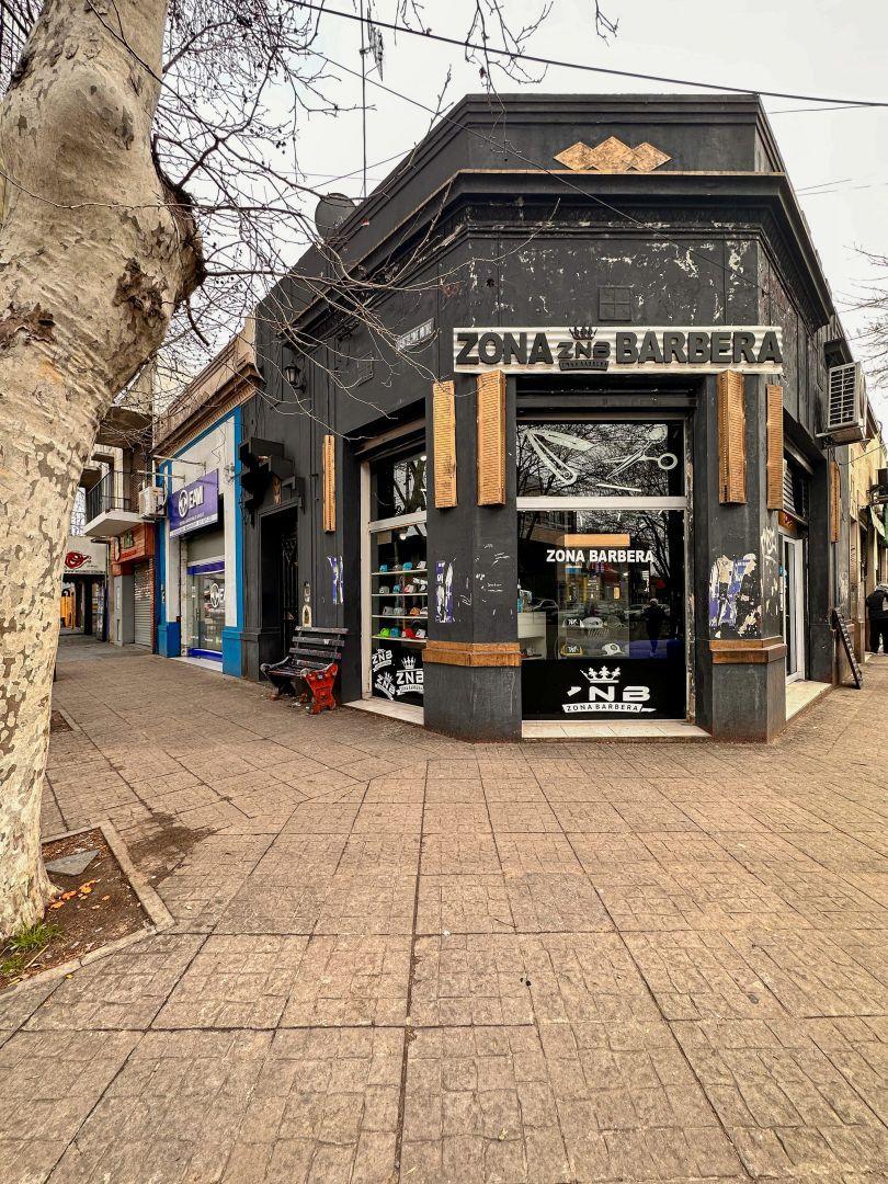 Local. | Bartolome Mitre 1