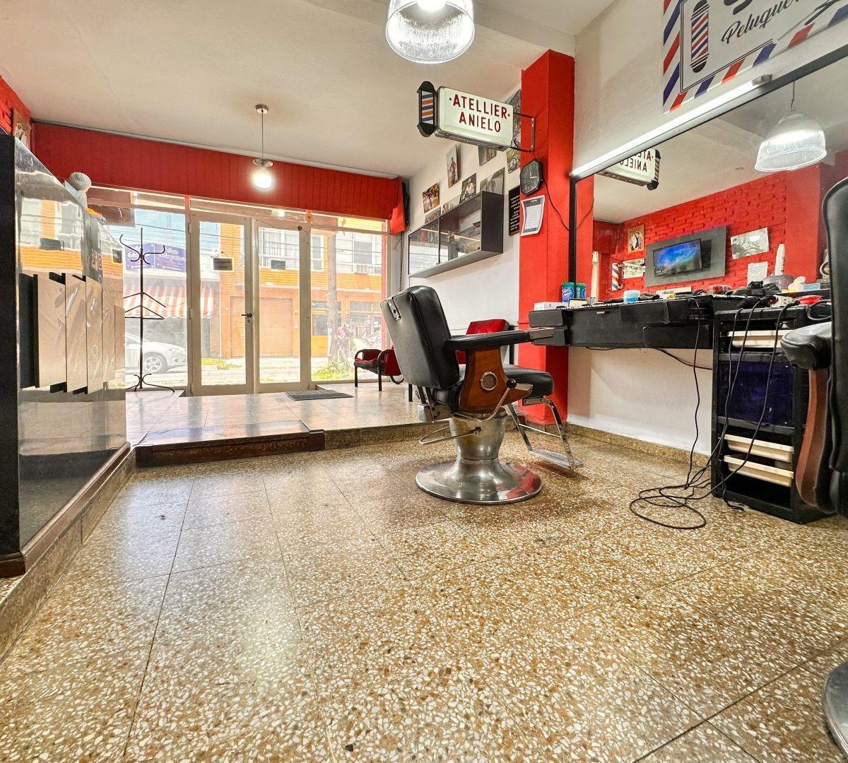 Local. | Balcarce Al 2100 4