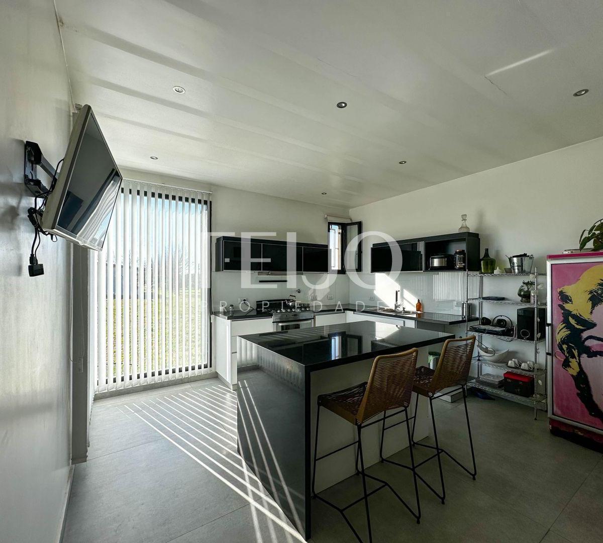 Casa 2 ambientes. | 1474