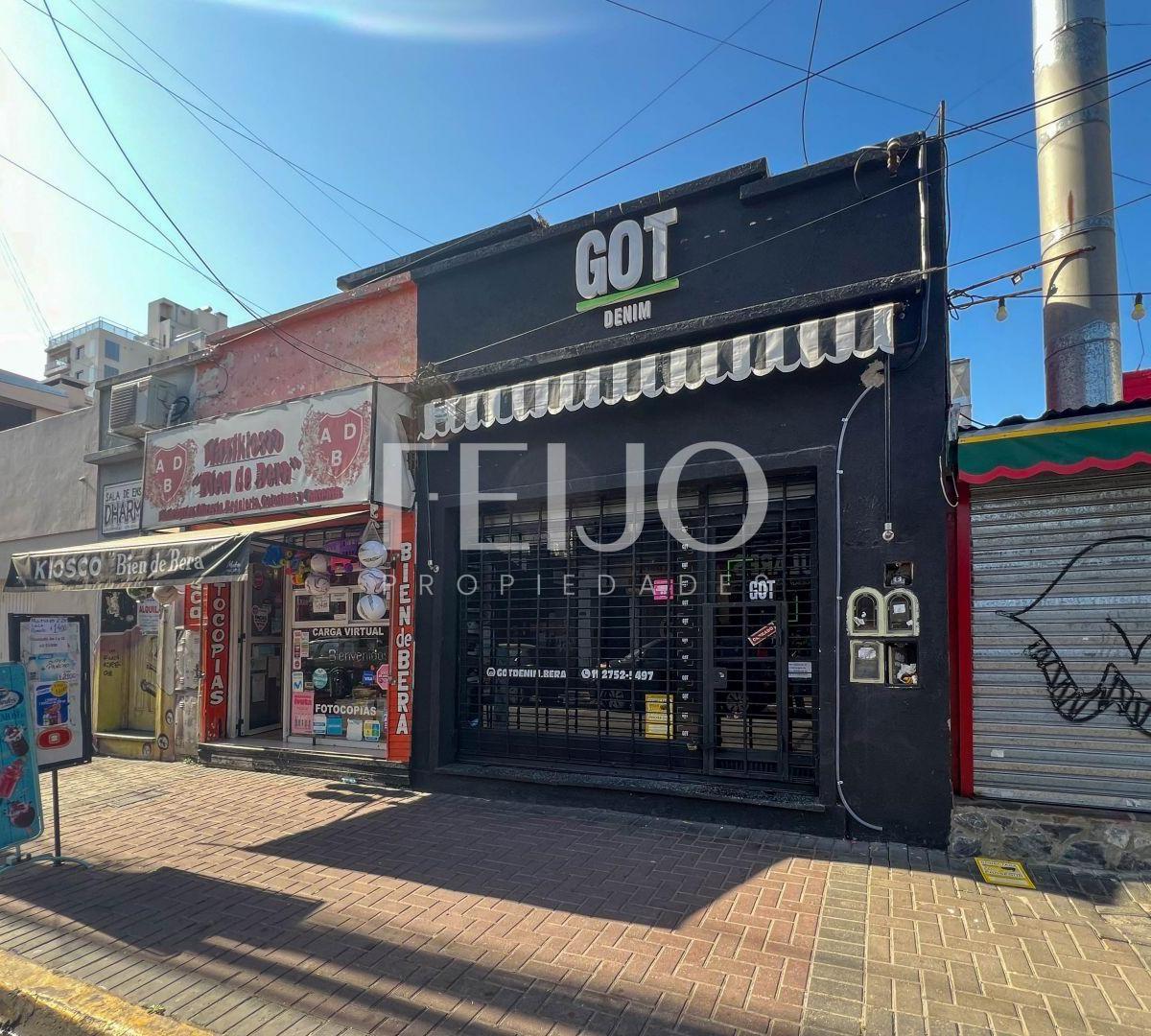 Local . | 15 - Urquiza al 4700