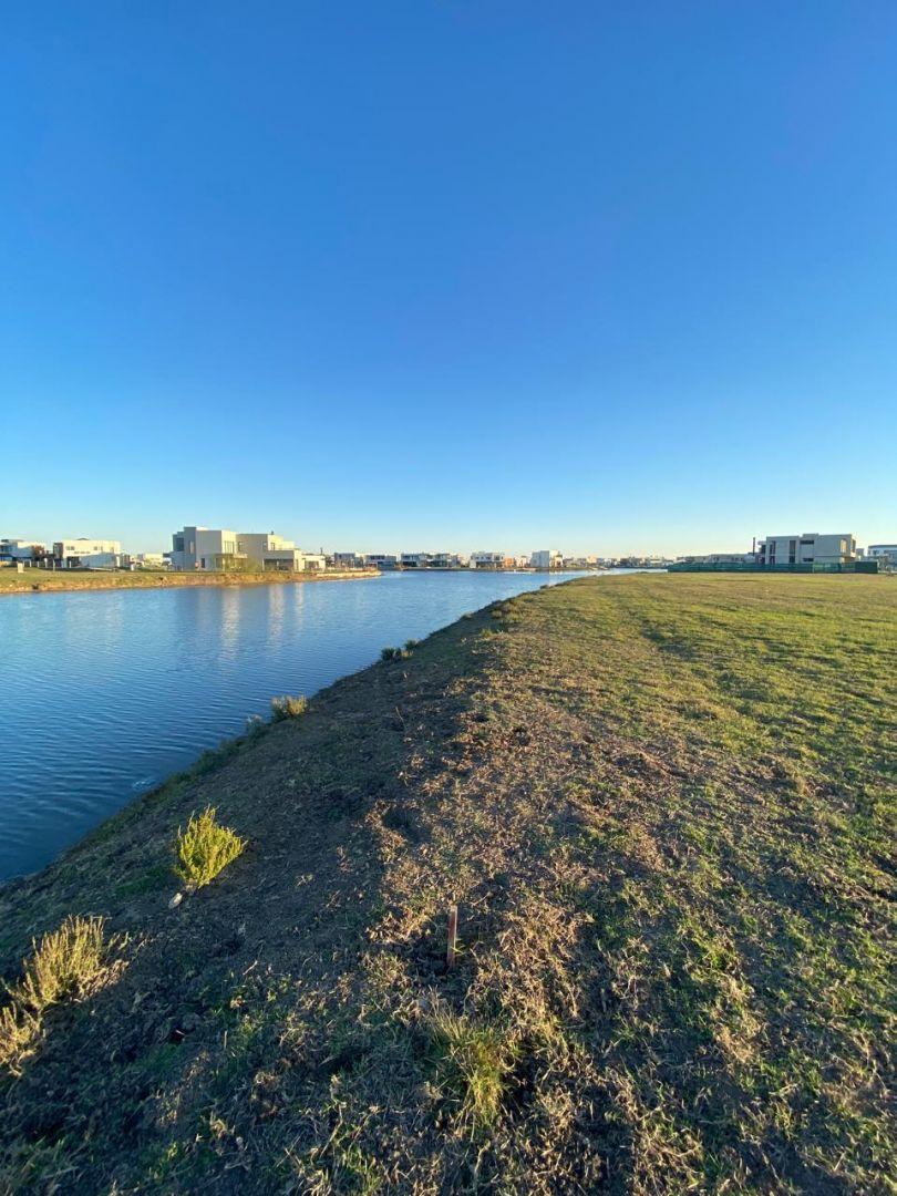 LOTE EN VENTA EN VILLALOBOS, BERAZATEGUI,FRENTE A LA LAGUNA