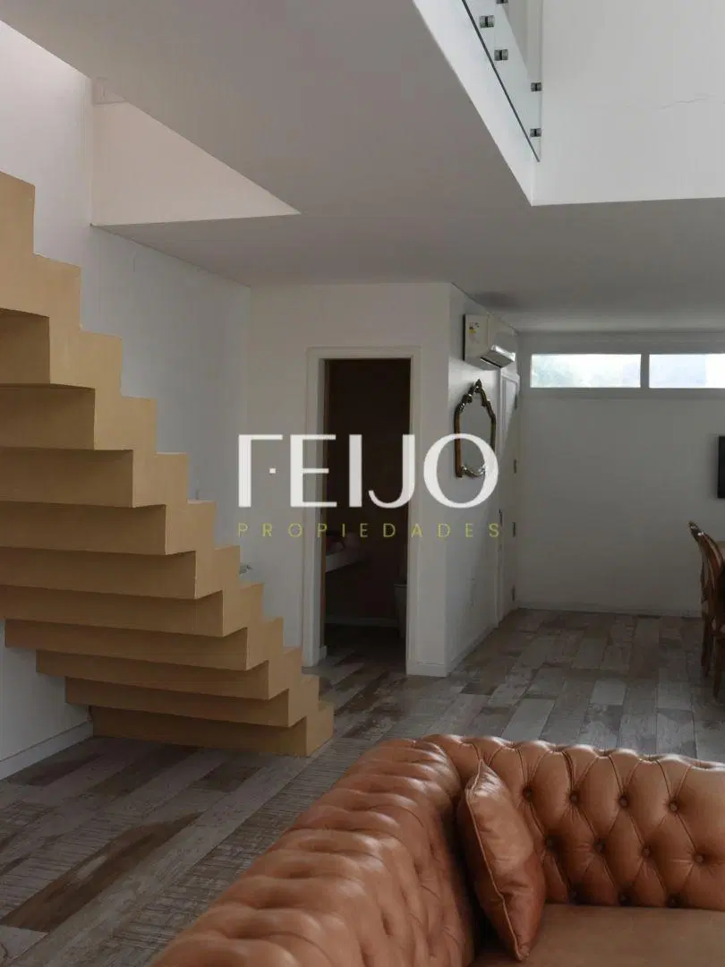 Venta de Casa en La Cándida, Berazategui 6 Amb o Mas con Pileta 3