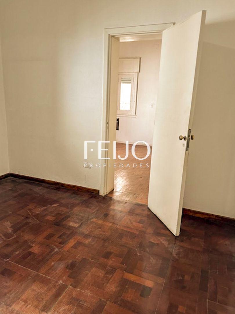 Foto de ALQUILER CASA 6 AMBIENTES, FLORENCIO VARELA, USO COMERCIAL, imagen 1