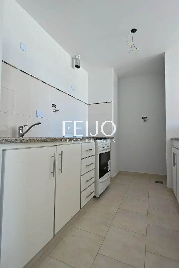 VENTA DE DEPARTAMENTO MONOAMBIENTE, LA PLATA 4